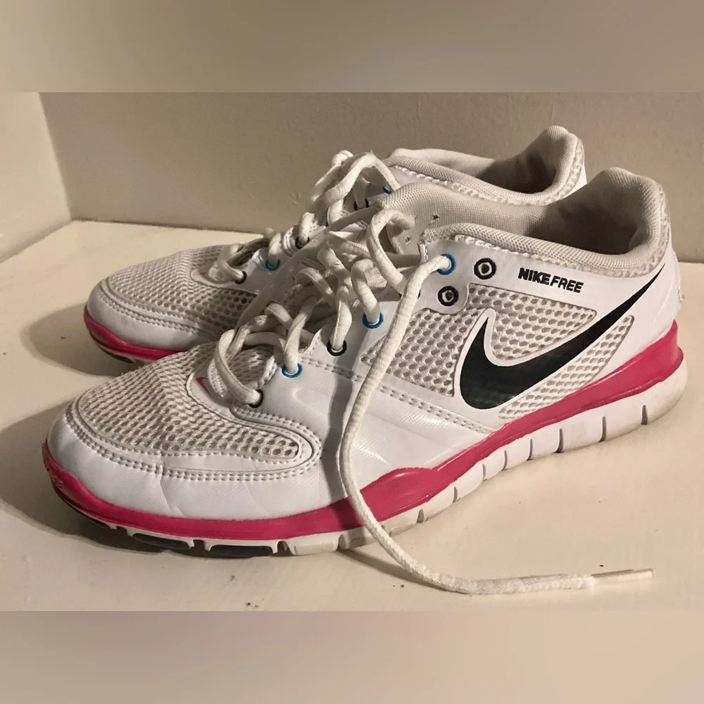 Nike women Hyper TR running shoes. Size 9.5